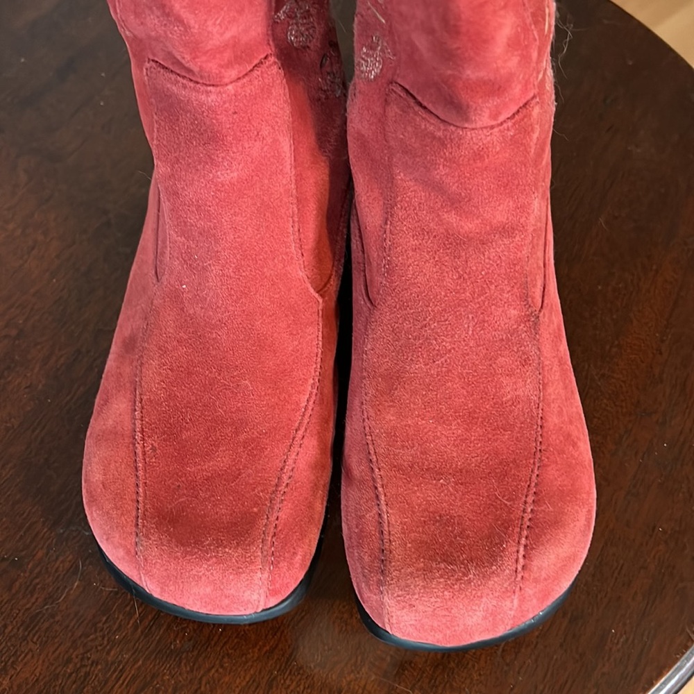 Earth Red Embroidered Women's Boots - Picture 5 of 11
